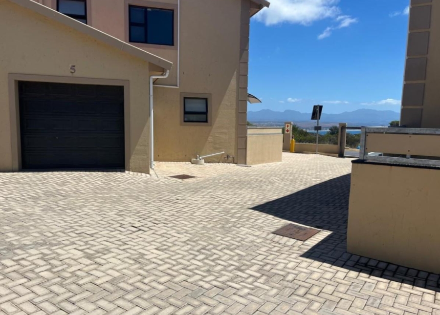3 Bedroom Property for Sale in Mossel Bay Central Western Cape
